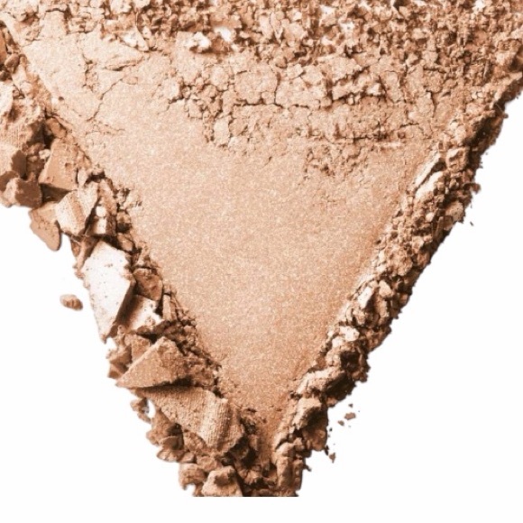 Valentino Gold Compact With Highlighter Put A Spike In It - Eyes To Cheek NIB - Picture 9 of 9